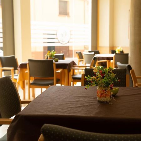 Hotel Salvevir Ejea De Los Caballeros Exteriör bild