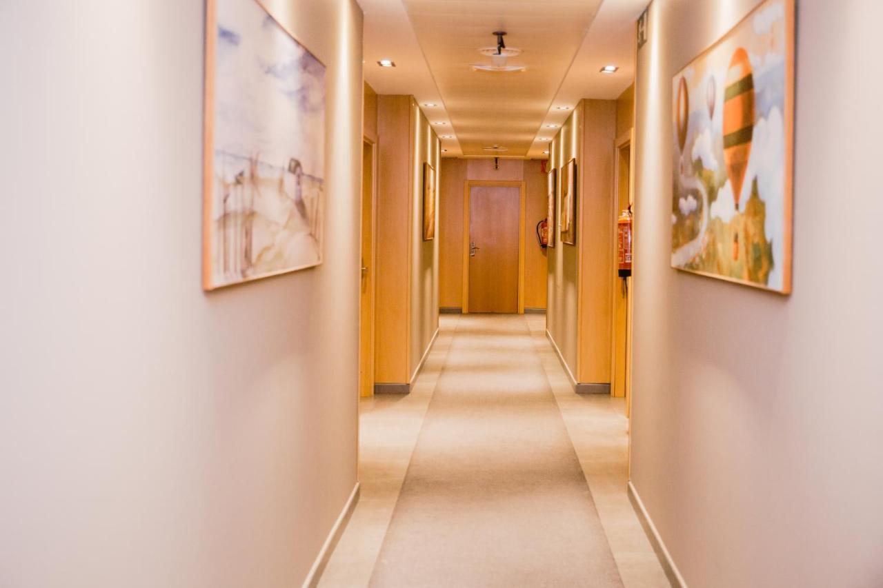 Hotel Salvevir Ejea De Los Caballeros Exteriör bild